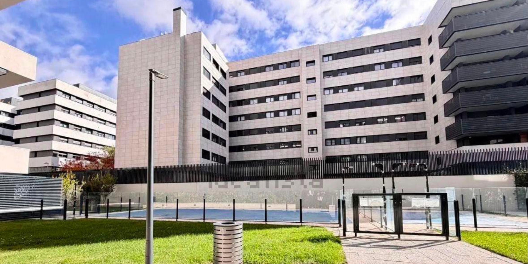 Villa contemporánea en venta en La Moraleja